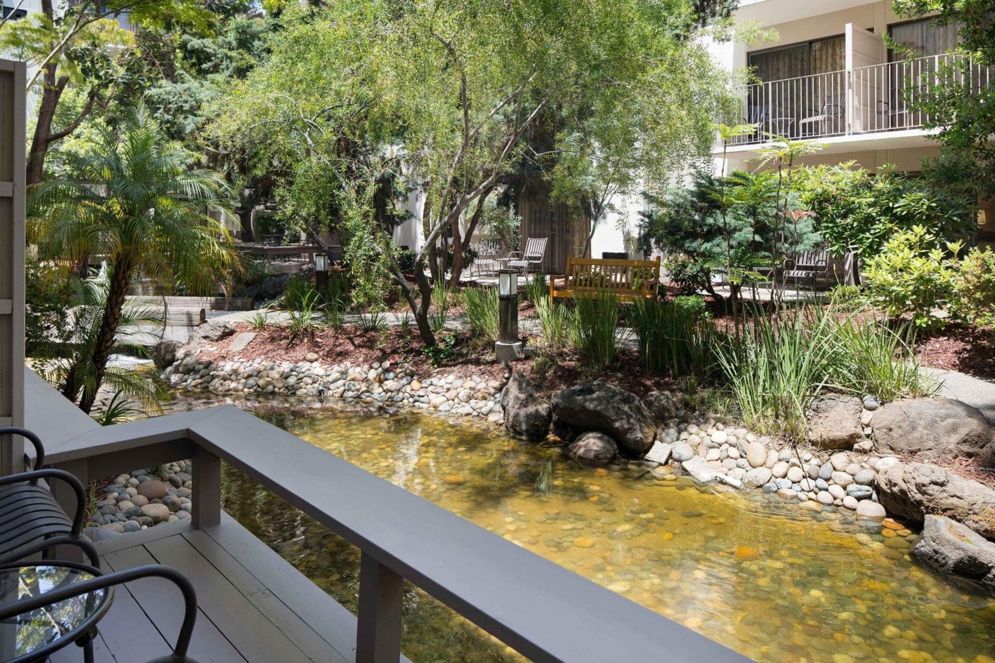 Sheraton Palo Alto Hotel Bagian luar foto
